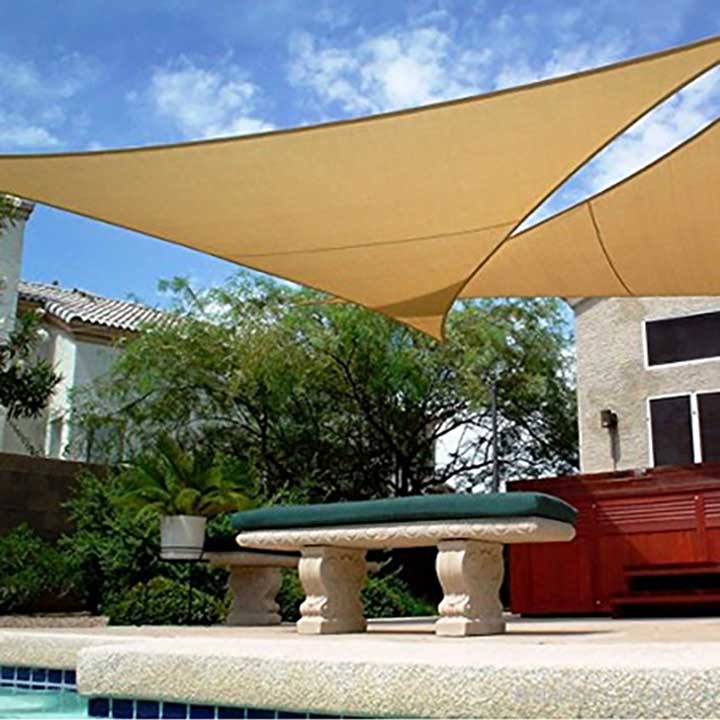 Voile triangulaire de protection solaire pour balcon extérieur en PEHD